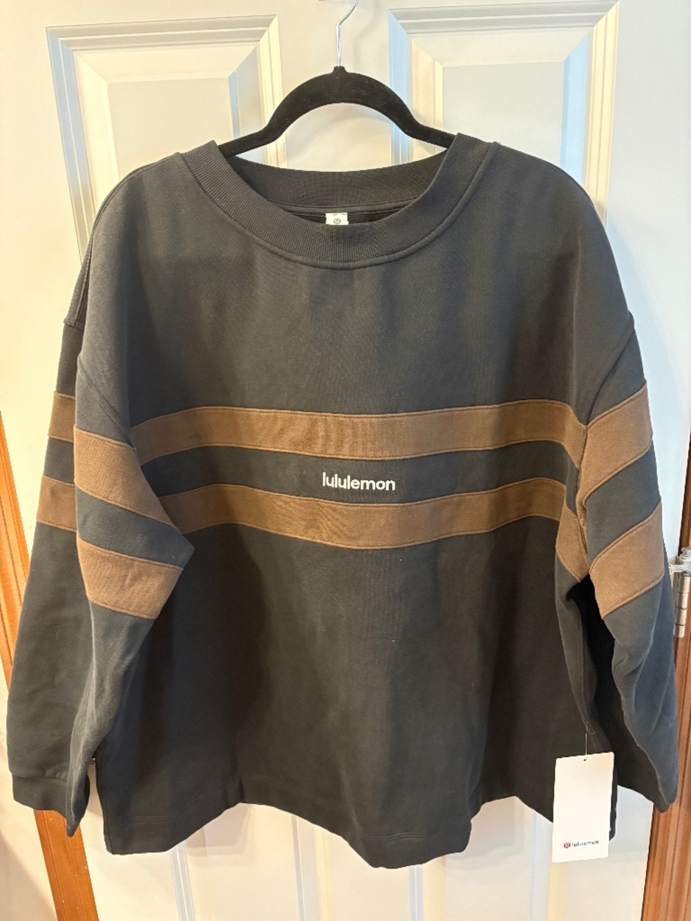 New! Lululemon crewneck